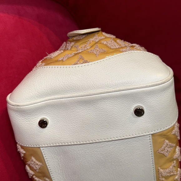 Louis Vuitton Limited Edition Rose Monogram Bouclettes Speedy Round Bag - Picture 8 of 16